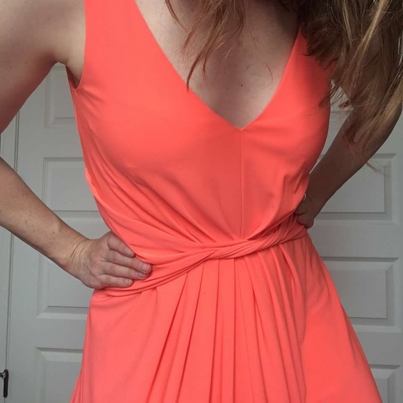 T Tahari Sleeveless Twist Front V Neck MIDI Dress Bright Salmon - Picture 3 of 13